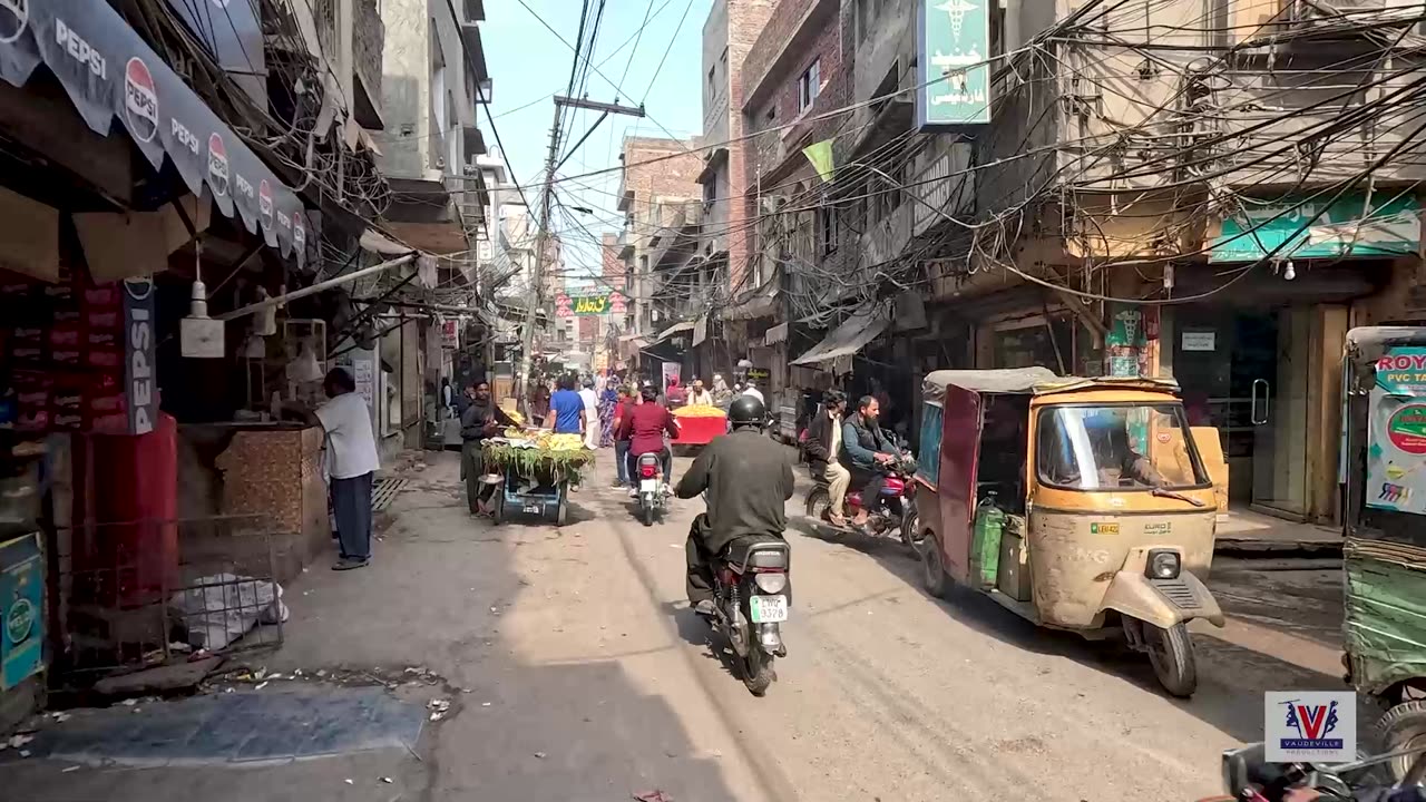 Finding A Muhammad Rafi Lover At Bhatti Gate Lahore | Rai Mela Ram | Lahore Pakistan