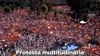 Decenas de miles de personas piden la dimisión de Pedro Sánchez en Madrid