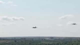 Russian Su24 Pilot Has No Chance to Eject (Fires Flares Too Close To Wingman)