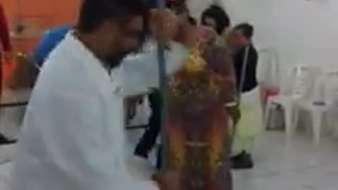 MISTÉRIO DA VASSOURA! VAI VENDO AÍ IRMÃO!KKKKKKKKKKKK
