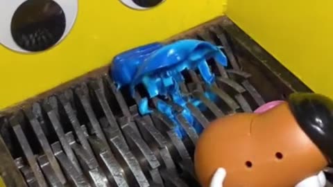 Crushing a soft toy #shortsvideo #oddlysatisfying #satisfactory