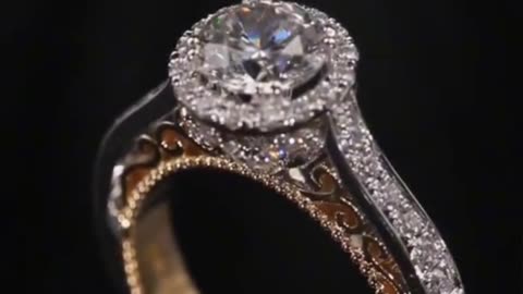 A woman sells the ring her EX gave her, Then the Jeweler tells her this