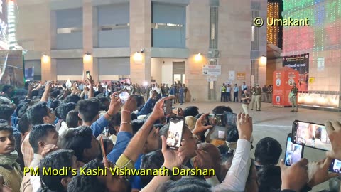 Varanasi-08-Pm Modi'S Kashi Vishwanath Darshan-Shooting with my Phone Camera