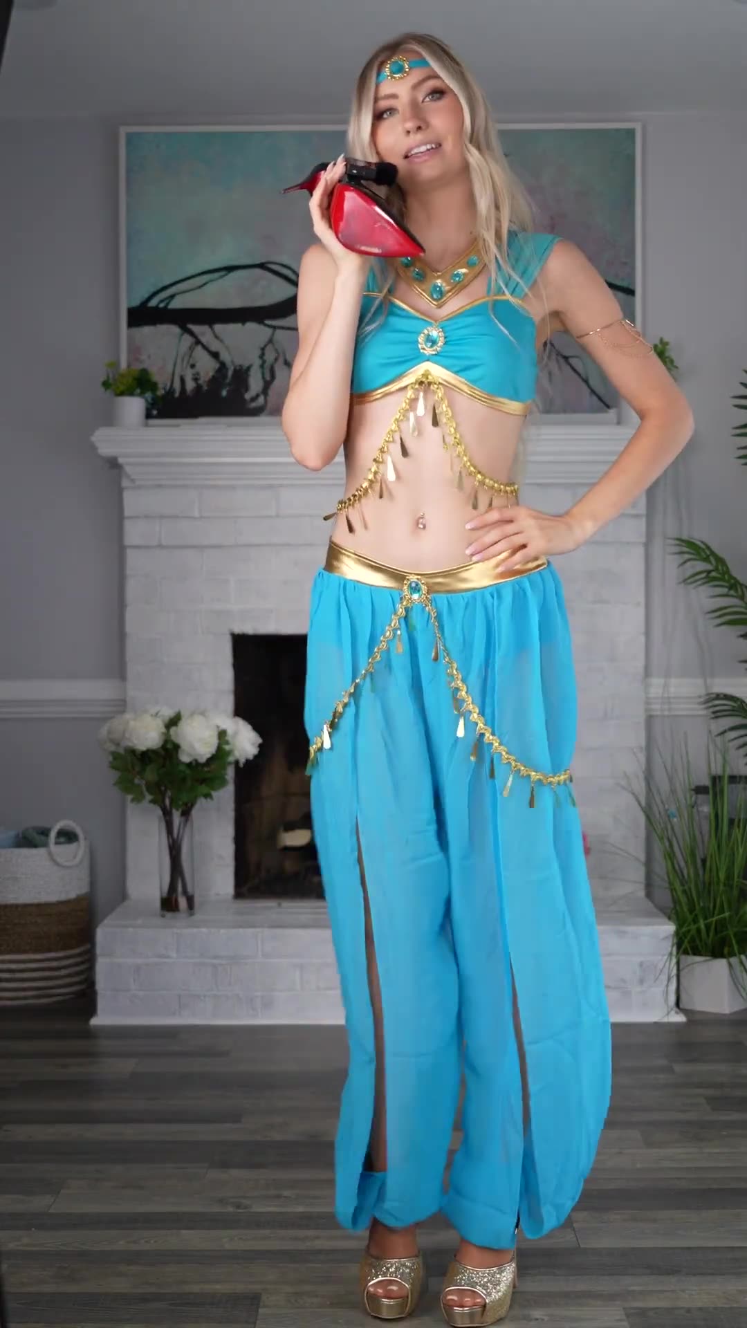 Halloween Costume Try-On 🎃