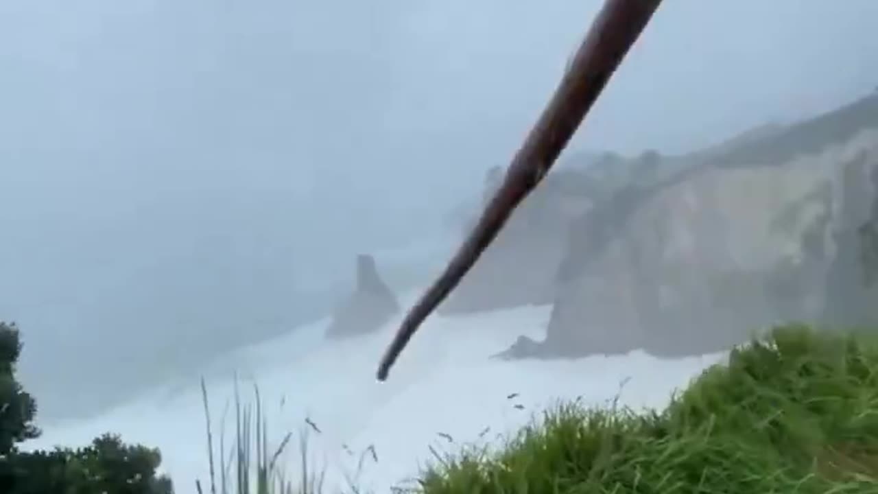 The wind power around coastal areas.. 💨🌊