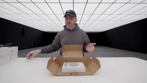 Incredible: Unboxing Apple's New Foam...