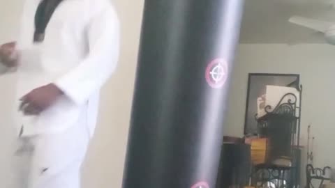 60 hopping kicks in 40 seconds