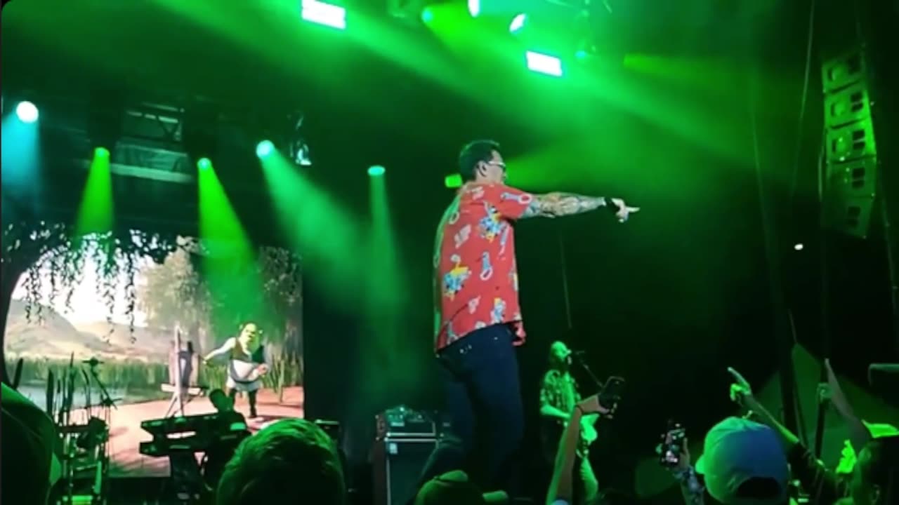 Smash Mouth’s New Singer Is Everything You’d Hoped For