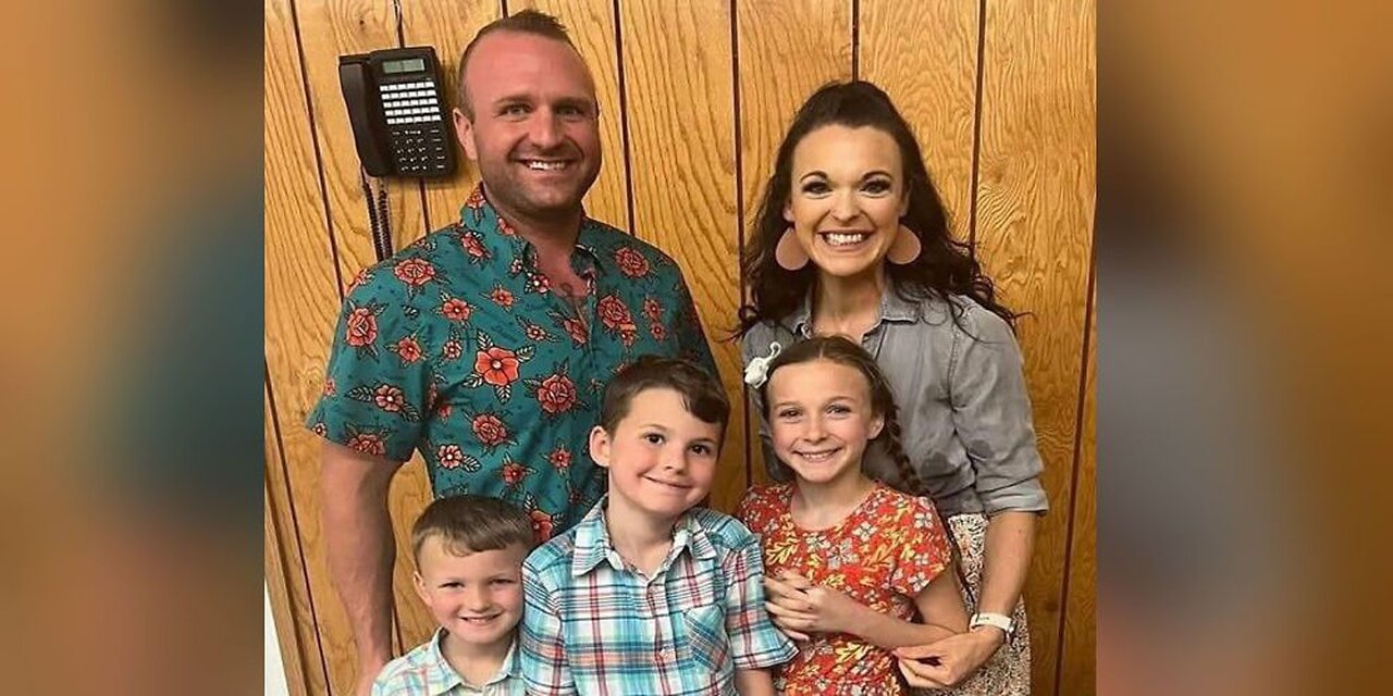 Illinois GOP Gubernatorial Candidate Darren Bailey Loses Four Family Members