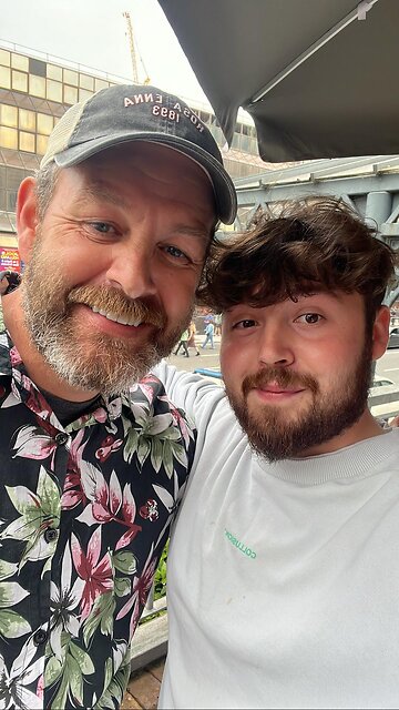 meeting a great friend in pattaya today please watch