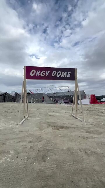 🌪Burning Man 2025: Orgy Dome Destroyed by Winds, Festival Faces Weather Chaos
