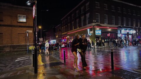 Liverpool Nightlife Best Bars, Clubs. Very cold wind. Girls freezing