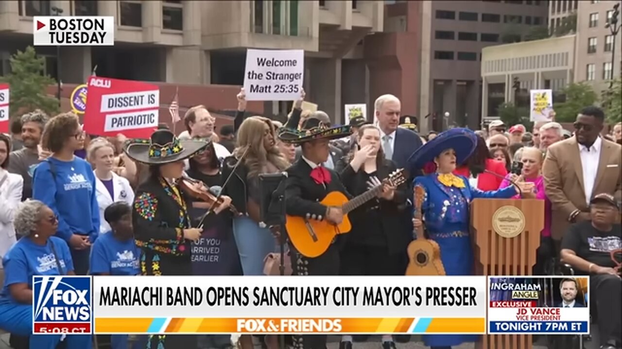Blue city enlists mariachi band to defy Trump deportation orders