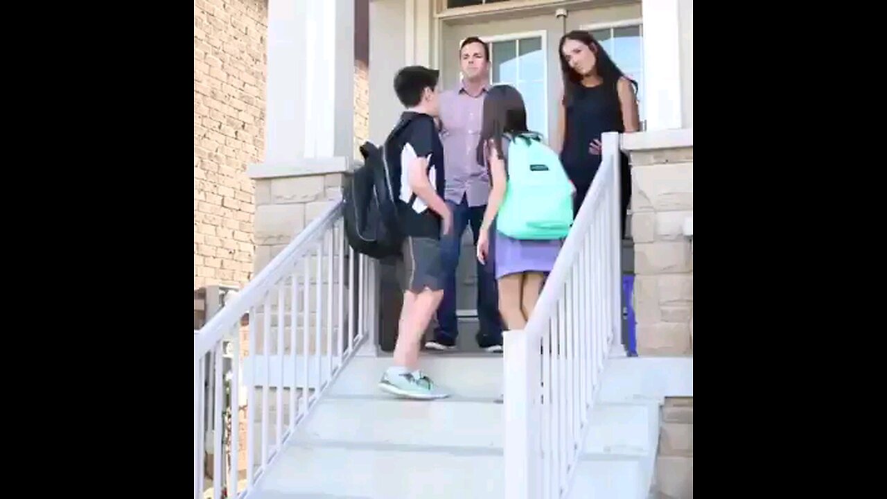Parents' Reaction When Kids Go to School