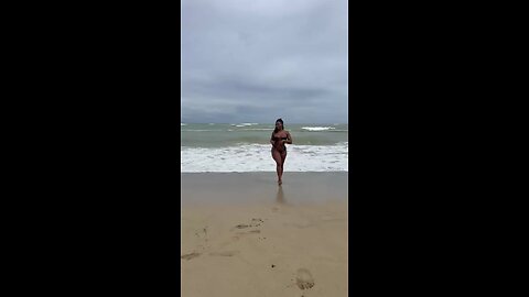 THE BEACH 🍑🏖️♥️♥️♥️