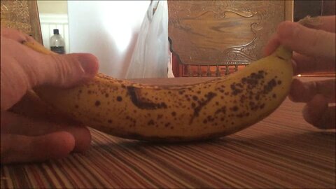 Easiest way to open a banana (1-2 seconds [maybe])