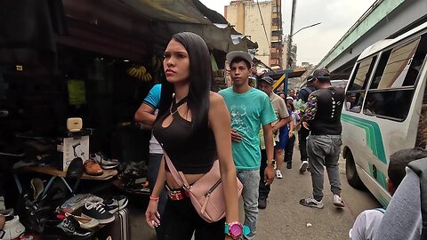 🇻🇪 SOLO In VENEZUELA'S Most Dangerous Neighborhood