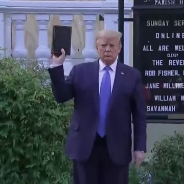 NEW WORLD TRANSLATION BIBLE🤔 Four Fingers at the Front Thumb at the back..👍NYK