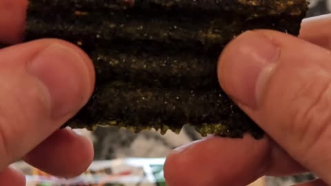 Grilled Seaweed Super Crisp Wavy - Tao Kae Noi #asmr #asmrsounds #asmrfood #seaweed #thailand