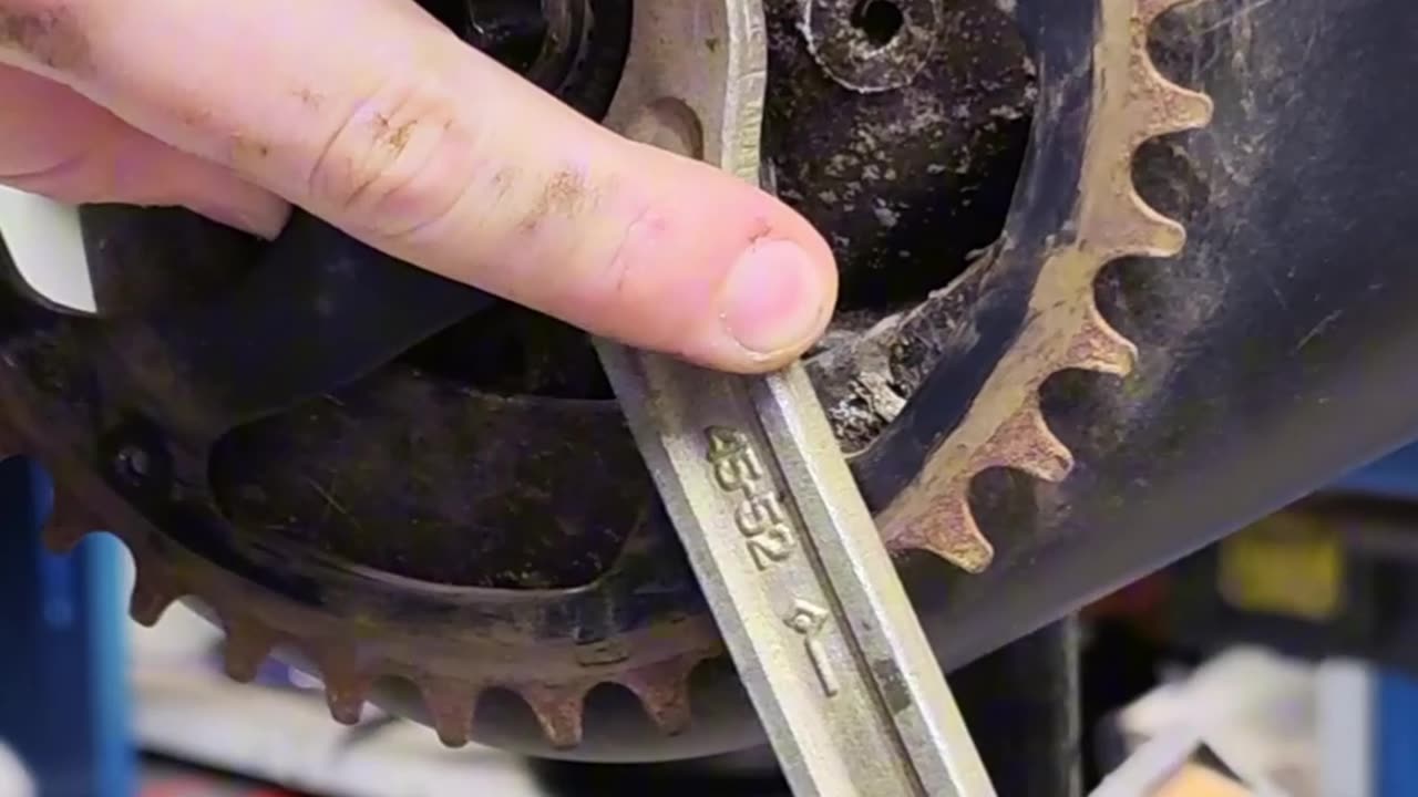 How to Quickly Remove a Sprocket from a Bosch Electric Bike Motor