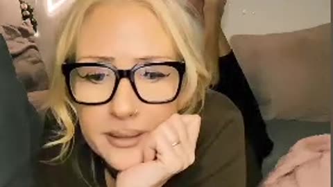 Wonderful Blonde Milf 💚🖤