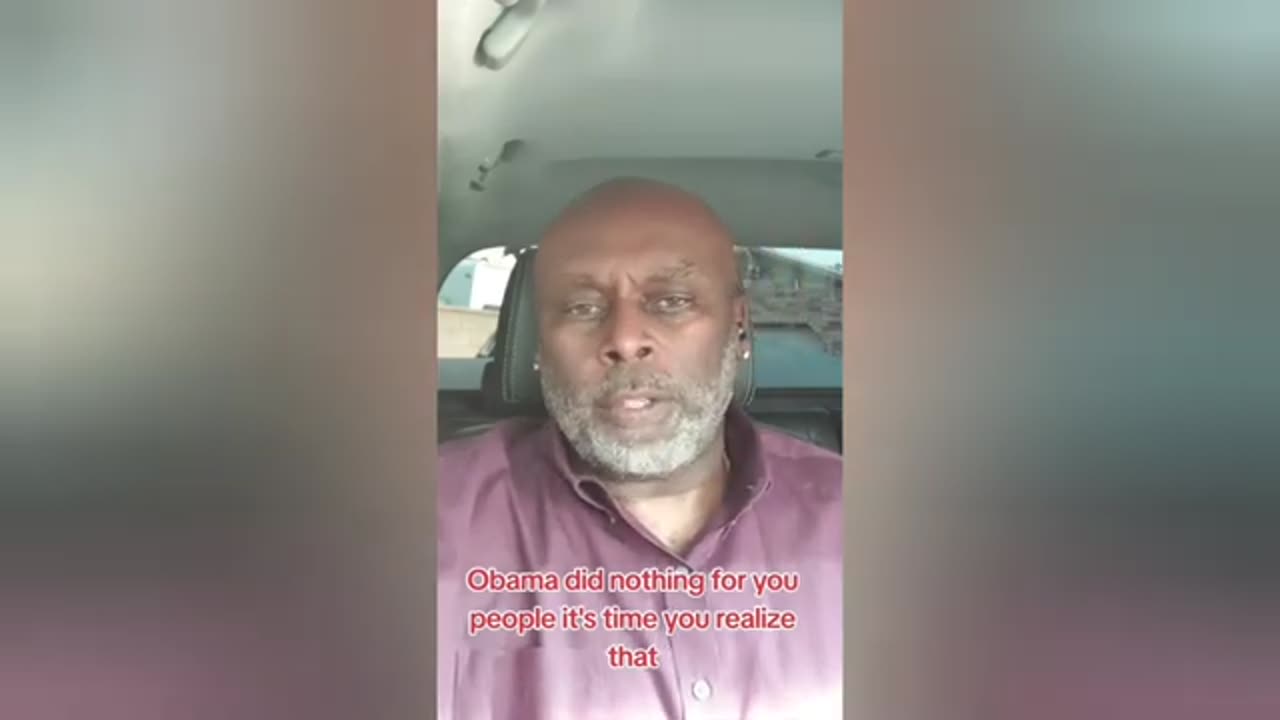 Internet ERUPTS on Obama and Michelle after her Producer accidentally EXPOSES Lies