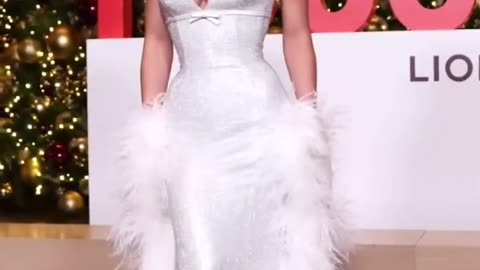 Sydney Sweeney White Dress