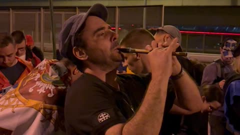 Piper plays for students