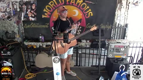 LIVE Music Everyday!