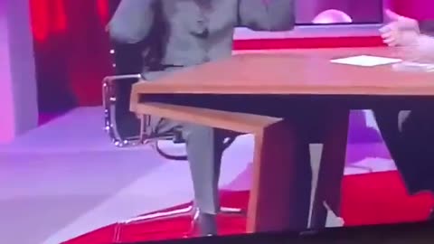 Replacement Paul McCartney signalling his Masters