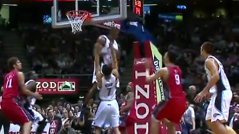 NBA - DWIGHT HOWARD: DEFENSIVE ANCHOR 💪