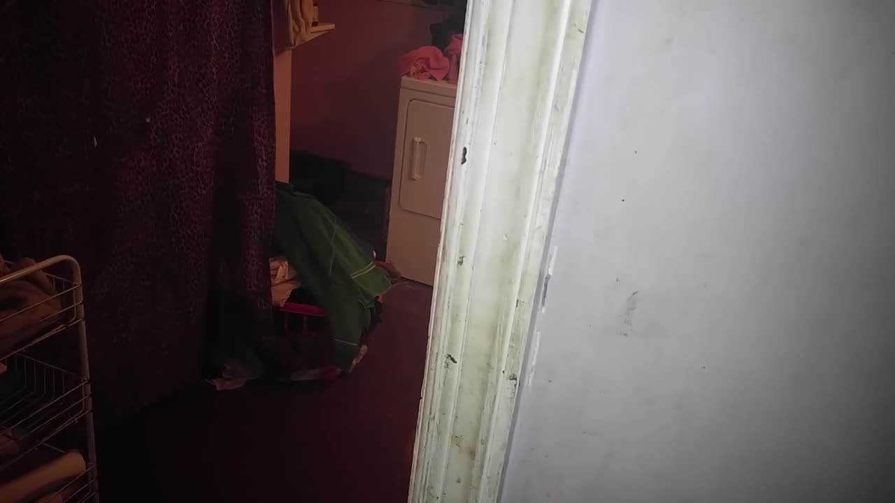 SON GLUES DADS BUTT TO TOILET SEAT!!! (Prank)