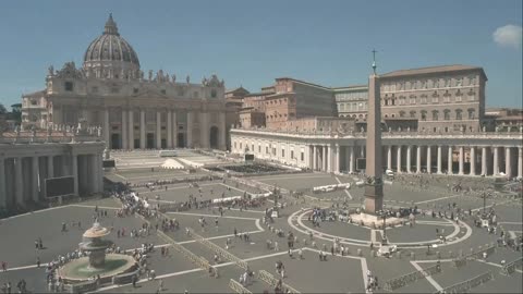 LIVE: View of St. Peter’s Square ahead of the conclave