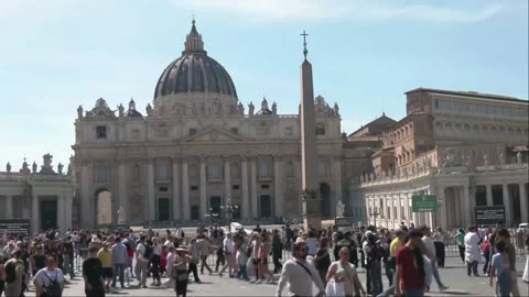 LIVE: View of St. Peter’s Square ahead of the conclave