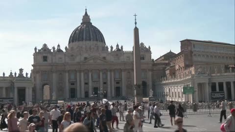 LIVE: View of St. Peter’s Square ahead of the conclave