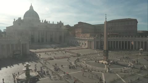 LIVE: View of St. Peter’s Square ahead of the conclave