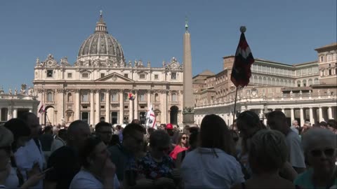 LIVE: View of St. Peter’s Square ahead of the conclave