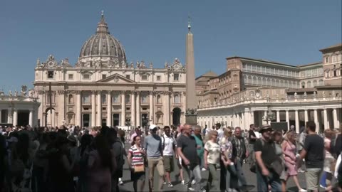 LIVE: View of St. Peter’s Square ahead of the conclave