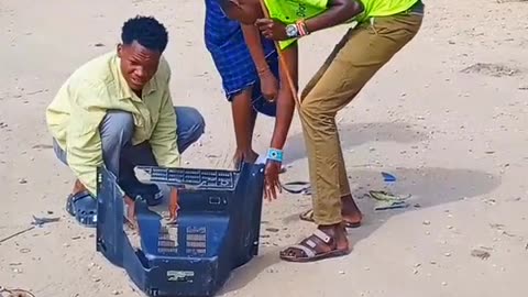 Hilarious Falling Prank on People – Comedy Baba at It Again! 😂🤣
