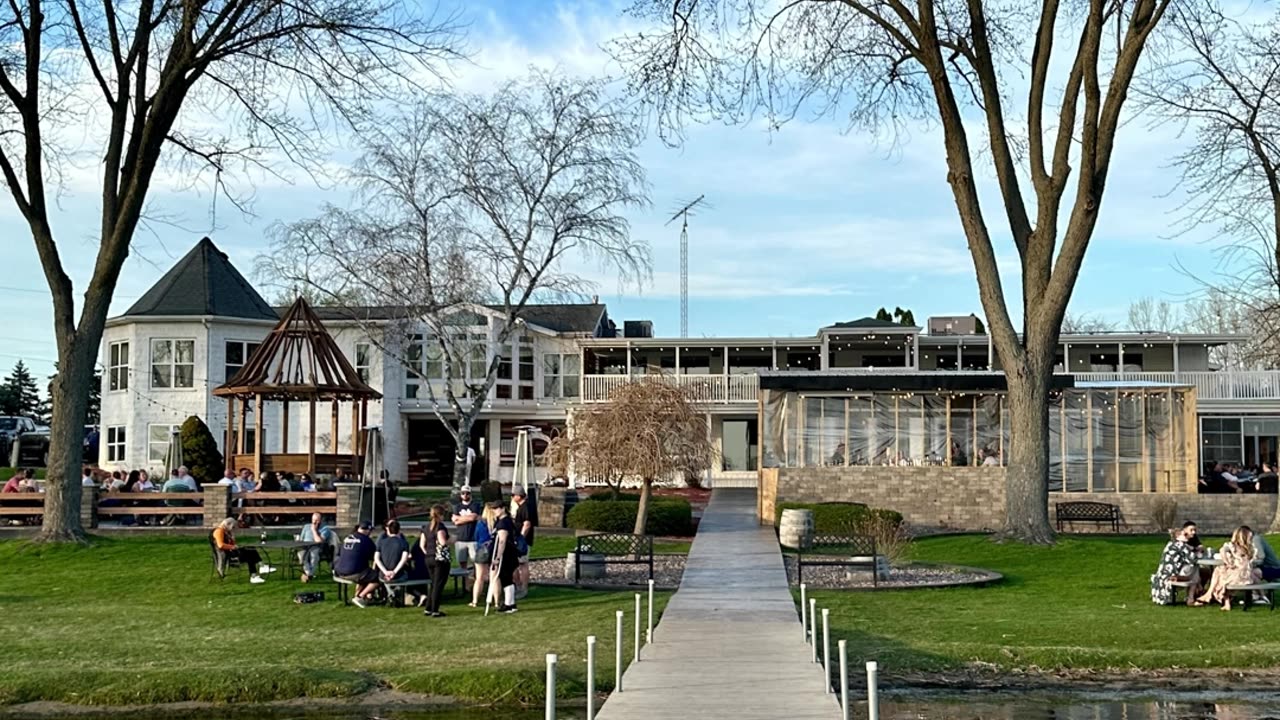 Foodie Short - Bass Bay Brewhouse in Muskego, WI (2023)