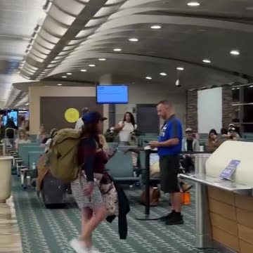 Woman loses it at Orlando airport, assaults employee and smashes computer