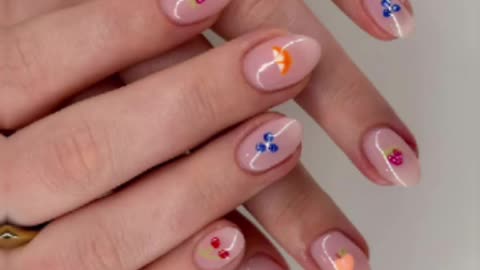 Rounded nails