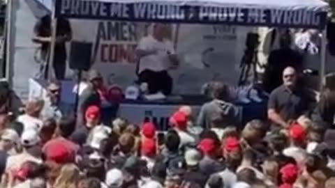 Footage of Charlie Kirk getting shot