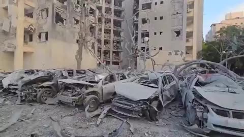 The scene of the direct impact in Be'er Sheva.