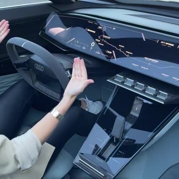 Audi’s extending car of the future…🤯🔥#luxury #audi #skysphere