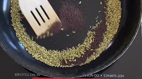 Let's make our own curry powder at home.
