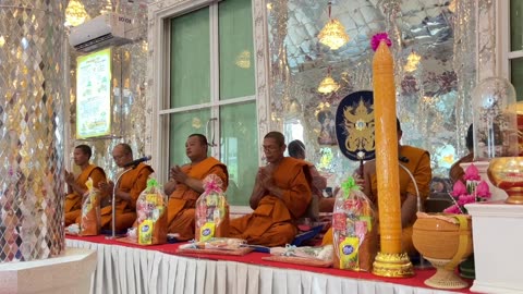 คณะครูนักเรียนโรงเรียนบดินทร์เดชา4 ถวายเทียนพรรษา วัดวีระโชติ