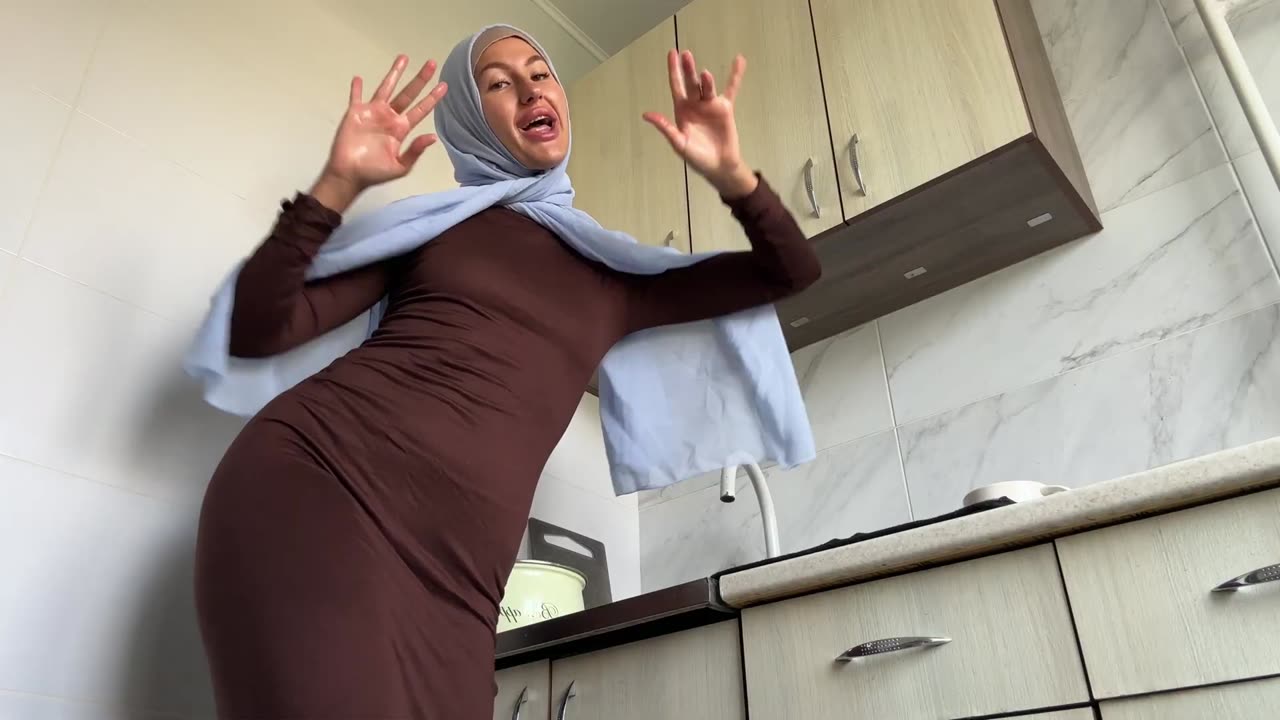 Modest Cleaning Routine with Hijab ｜ Elegant Dishwashing Aesthetic
