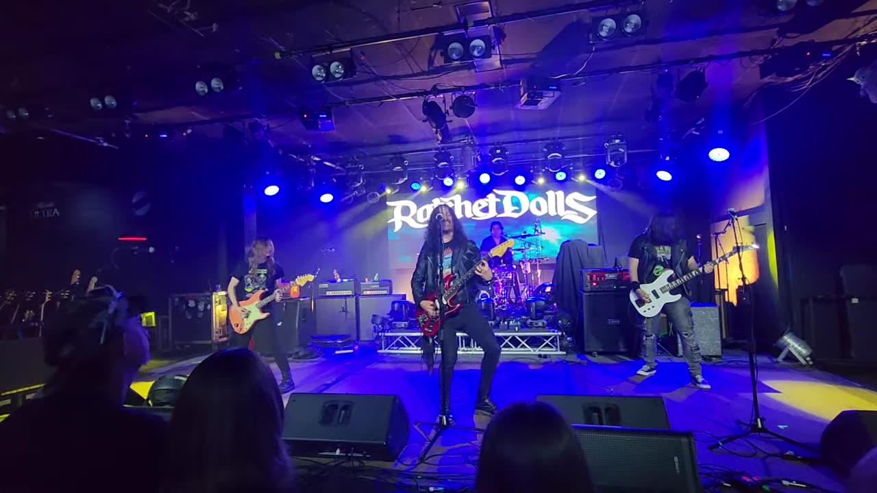 Ratchet dolls ( live)