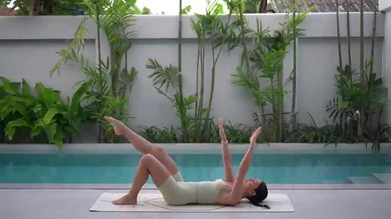 30 MIN FULL BODY WORKOUT || At-Home Beginner Pilates (No Equipment)